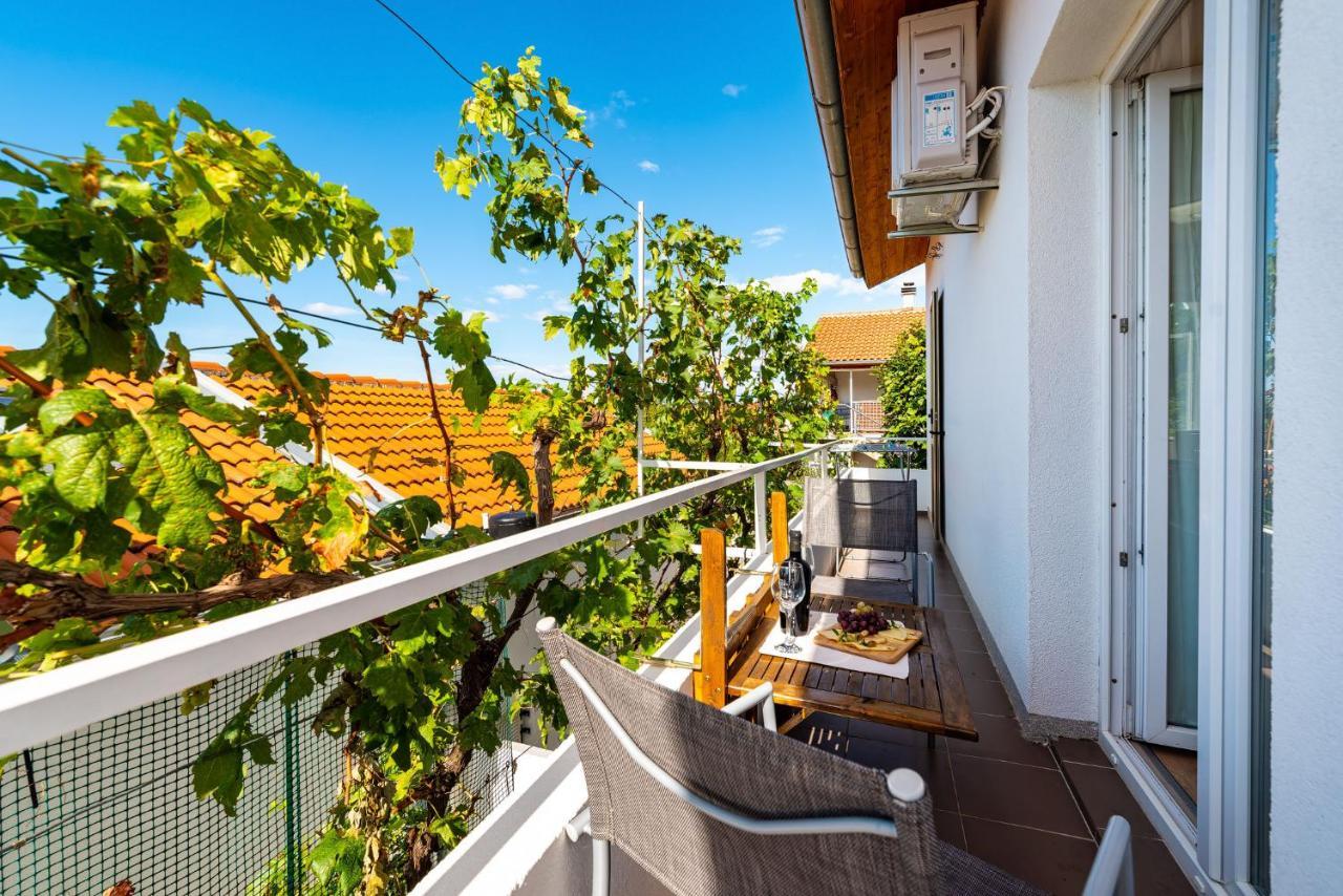 Apartment Maia Lena For Family Jasenice  Εξωτερικό φωτογραφία