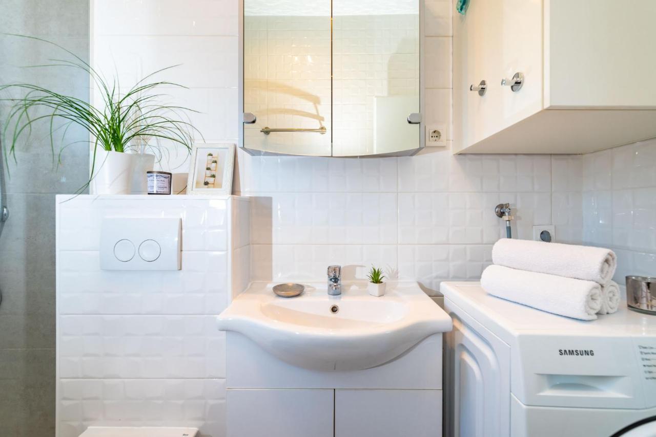 Apartment Maia Lena For Family Jasenice  Εξωτερικό φωτογραφία