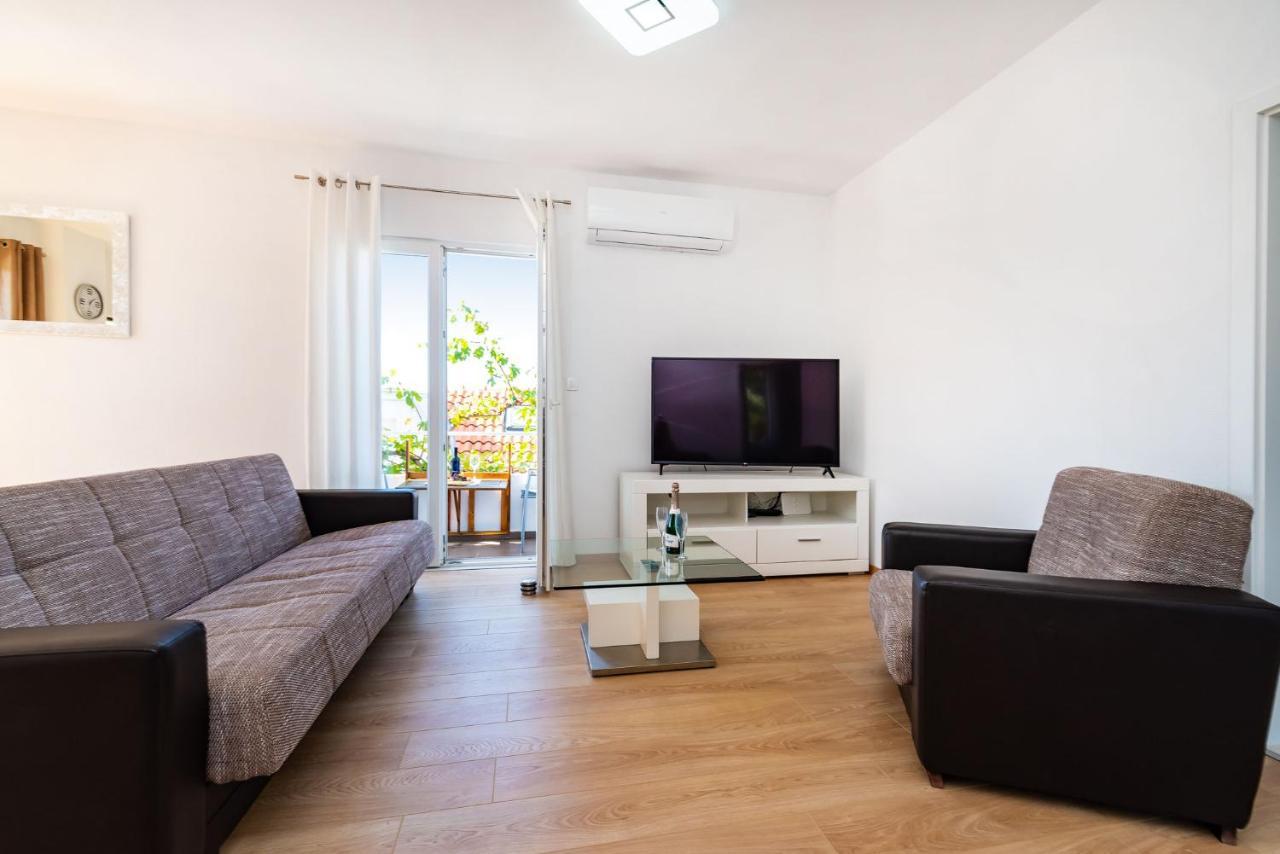 Apartment Maia Lena For Family Jasenice  Εξωτερικό φωτογραφία